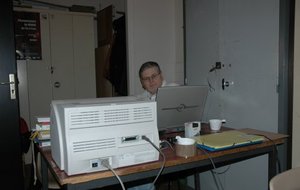 Michel enregistre le score des archers