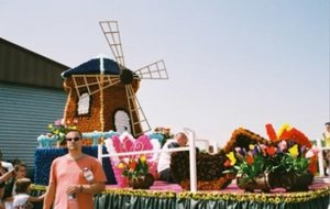 Un des chars du défilé