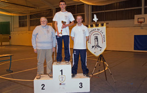 Les 3/4 de l'équipe hommes arc classique