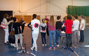 Pendant ce temps « briefing » des anciens débutants jeunes